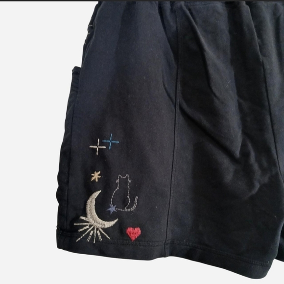 NEW Johnny Was Black Embroidered Good Vibes Only Moon Stars Rose Shorts Medium - Picture 5 of 6
